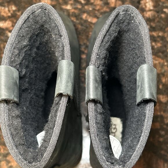 UGG Mens Courtland Weather Black Leather Waterproof Boots Size 8 STORE MODEL - Picture 12 of 16